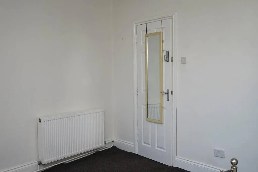 דירה קינגסטון אפון הול Hullidays - University Side Lg 4 Bed House